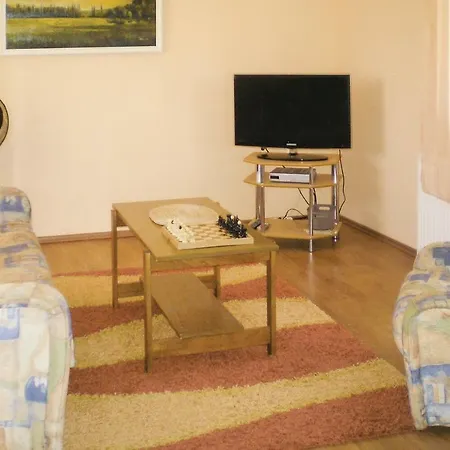 Four Bedroom Holiday In Szolosgyorok *